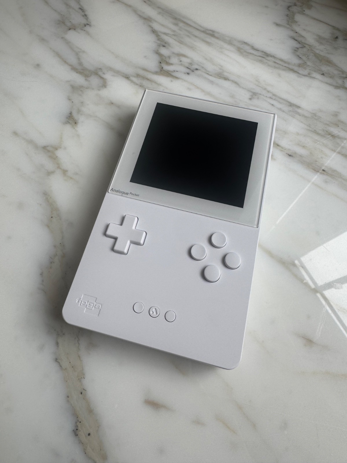 Analogue Pocket Handheld Console [white] AP-C02-SE [Mint] w/ Clear Case