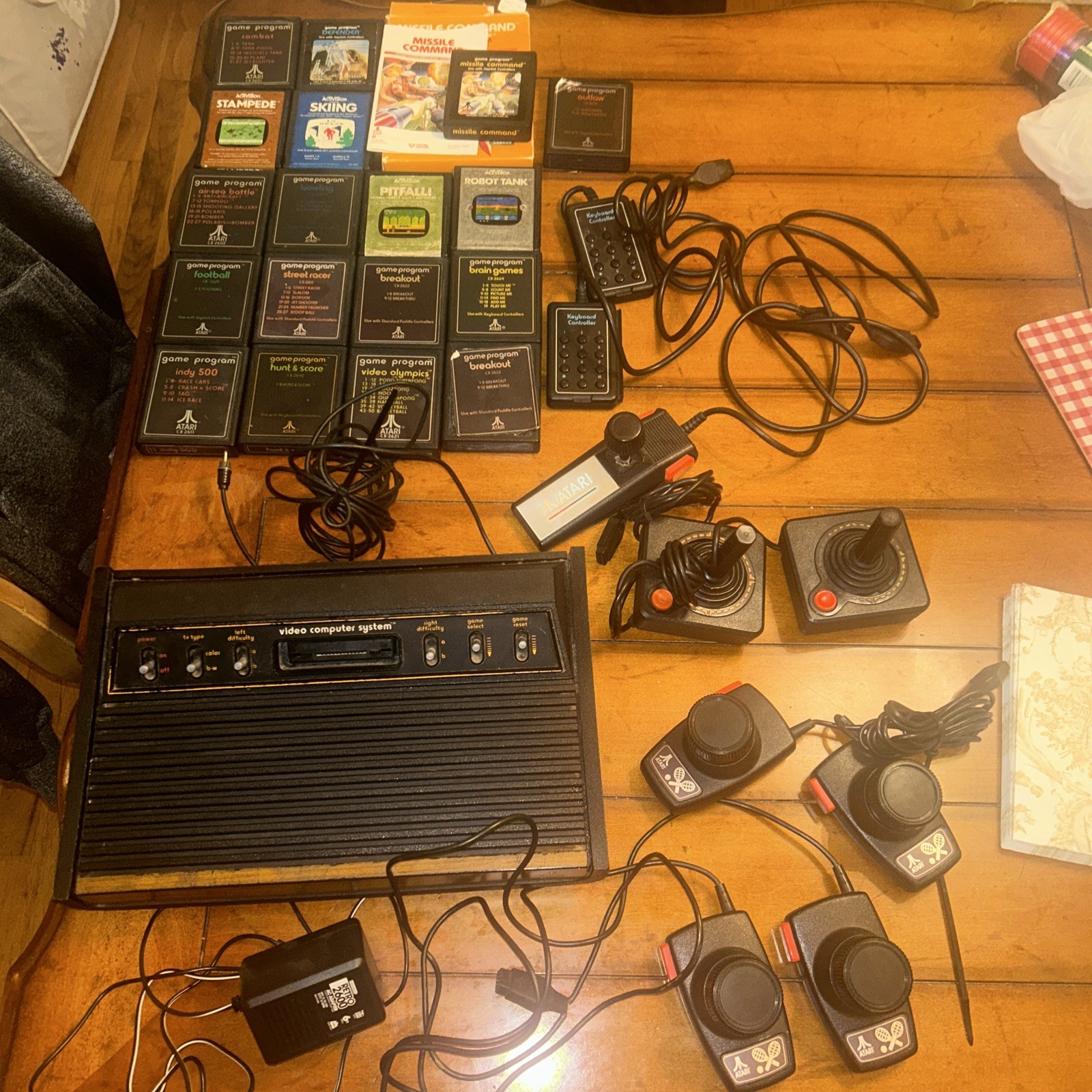 Atari CX-2600 Heavy Sixer Video Console Sunnyvale USA Games & Controllers Tested