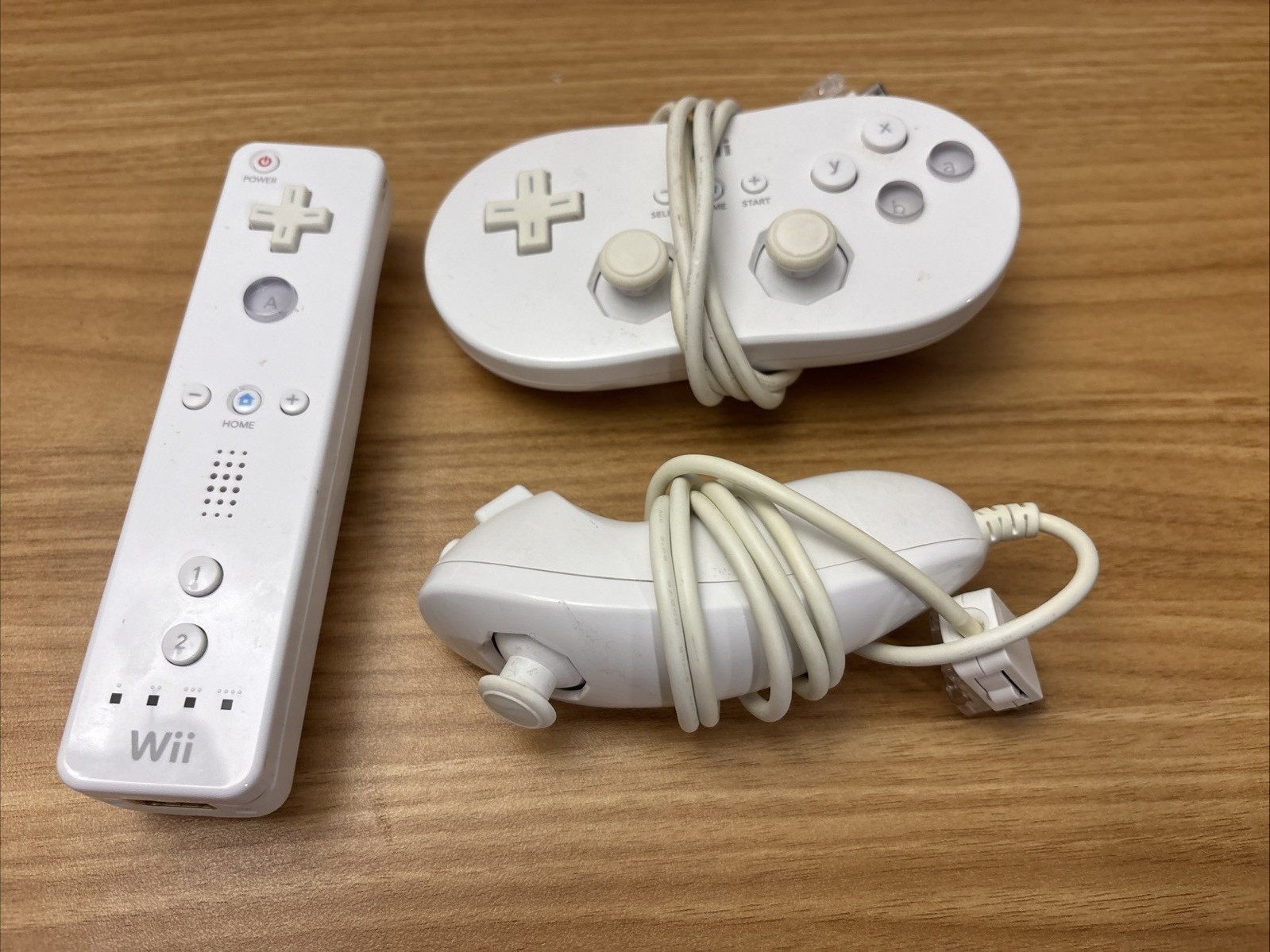 Nintendo Wii RVL-001 Bundle 1 Controller 1 Nunchuk 1 Game Controller Wii Bag