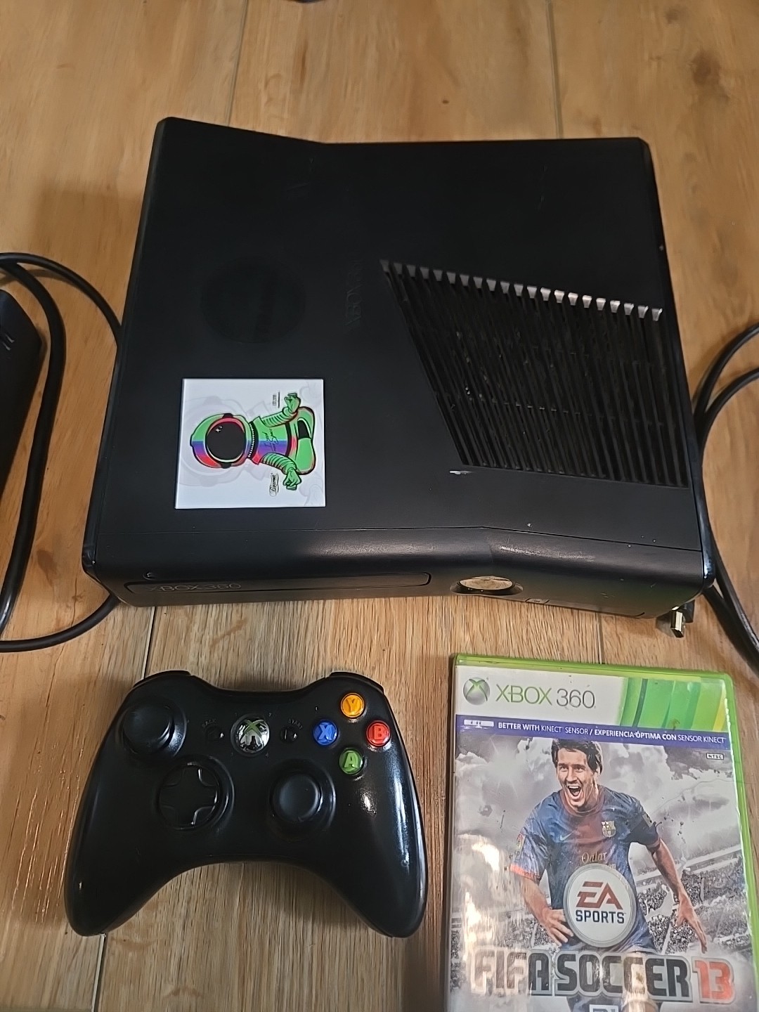 XBOX 360 Slim Console Gaming Bundle Lot *Tested & Works* TV Not Included