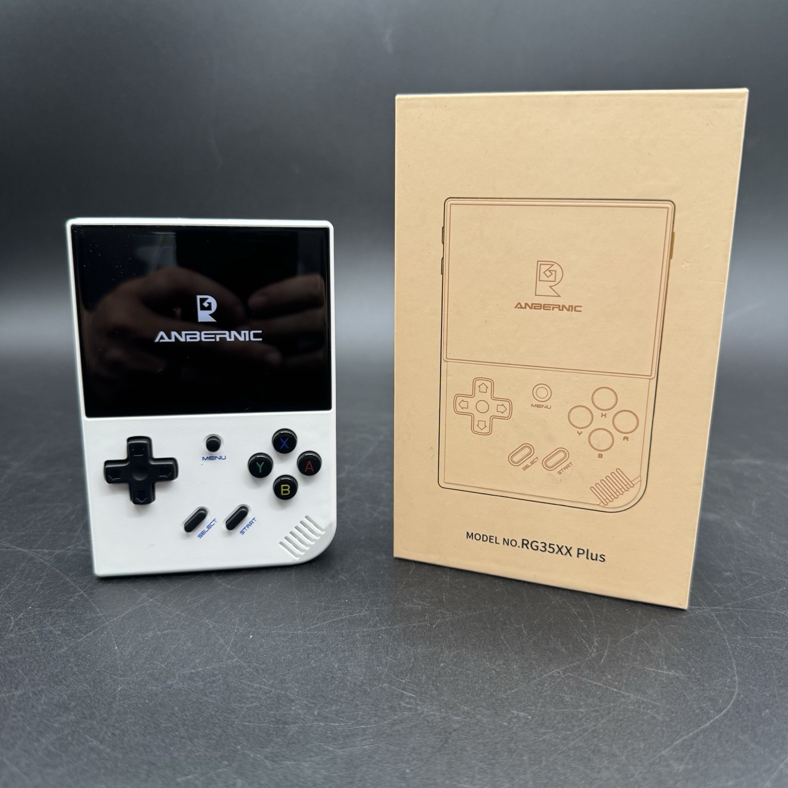RG35XX Plus 2024 Anbernic White Retro Game Handheld Console W/ downloaded Games
