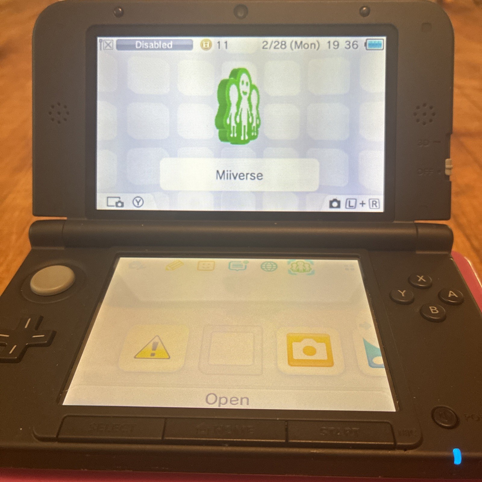 Nintendo 3DS XL Red/Black