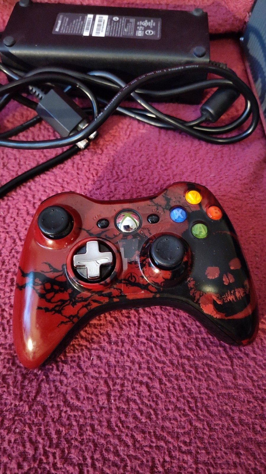 Lmt. Edition Halo 4 XBOX360 and Gears of War 3 Controller w/ Fallout 3 GoTY Disc