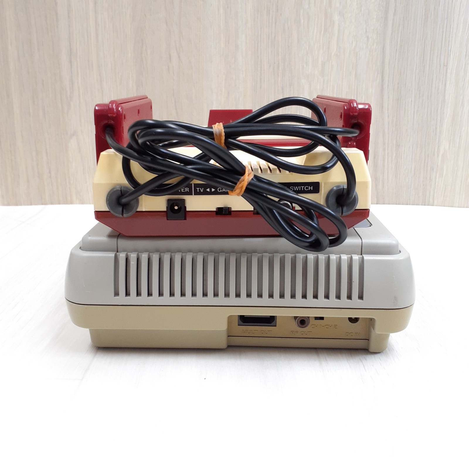 Nintendo Japanese original Famicom & Super Famicom Console with 6 Mario games