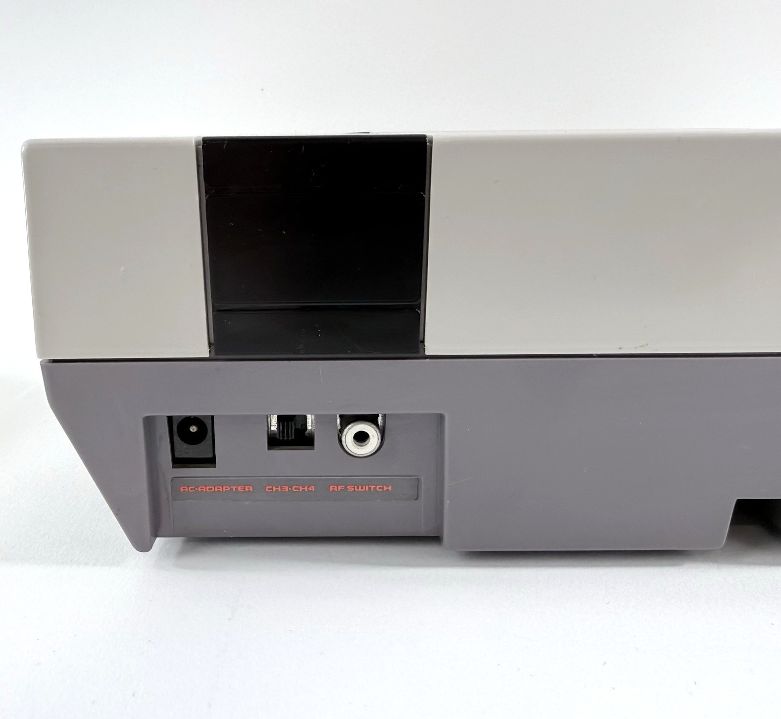 Nintendo NES Console + Controller, Zapper, AV cable, Power Supply – Tested