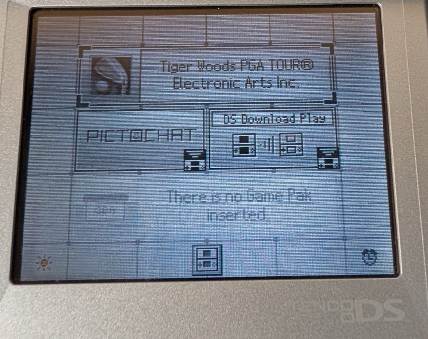 Nintendo DS NTR-001 Silver Bundle Mario Kart, SM64, Final Fantasy, DS SLOT ISSUE