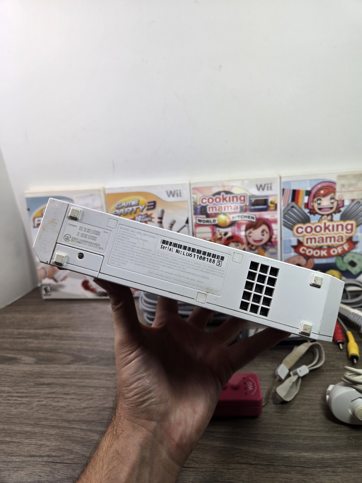 Nintendo Wii Console System Bundle White RVL-001 w/4 Games Used Condition Tested