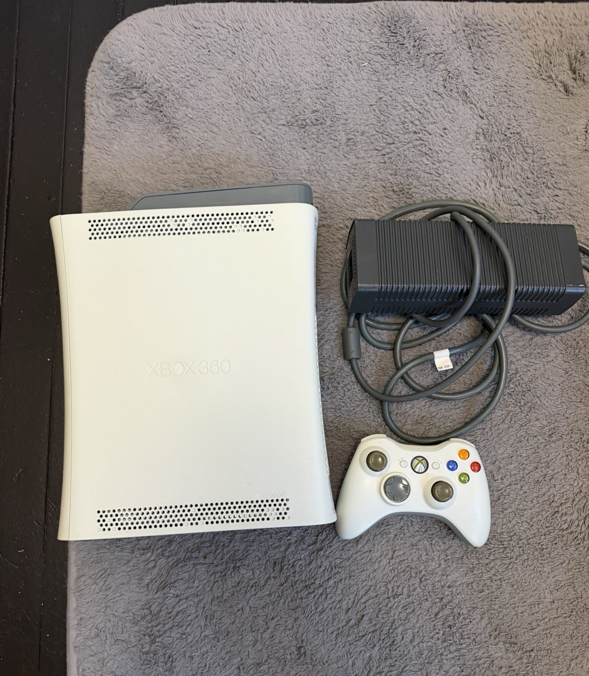 Microsoft Xbox 360 Pro System Bundle 60GB White Console