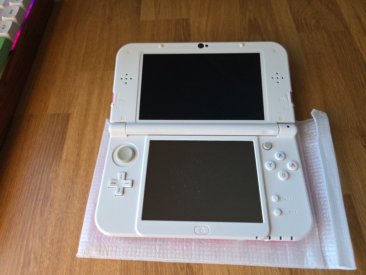 New Nintendo 3DS LL XL Pink White | Japan Region Charger CIB