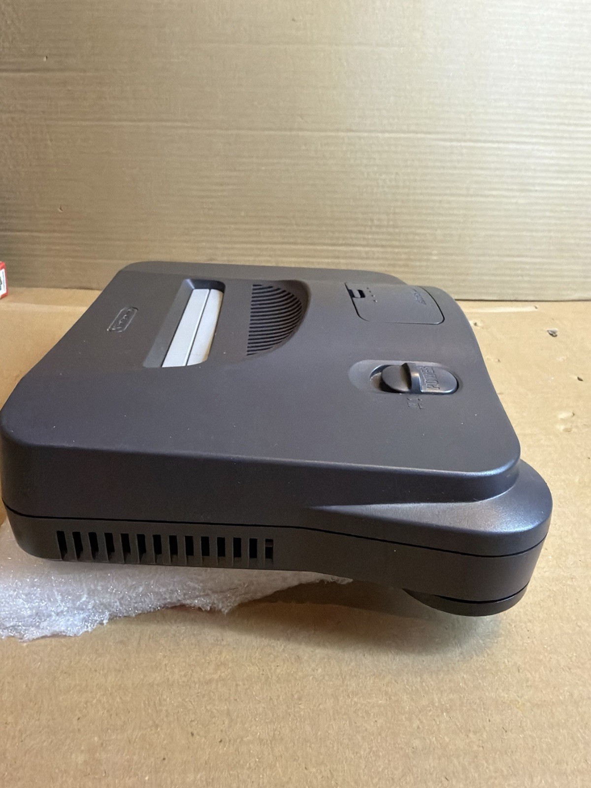 Nintendo 64 NUS-001(USA) Grey Console Bundle w/ 2 Controllers, AV/Power Wires