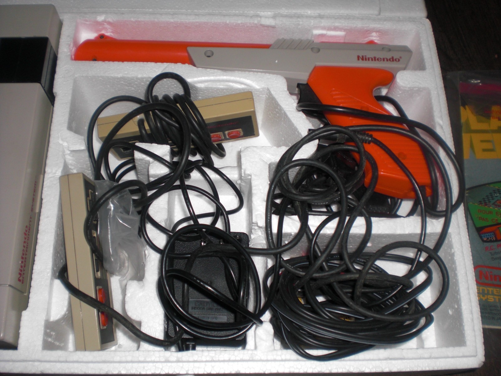 Nintendo NES Console CIB Box Manuals Inserts System Styrofoam OEM Controller ++