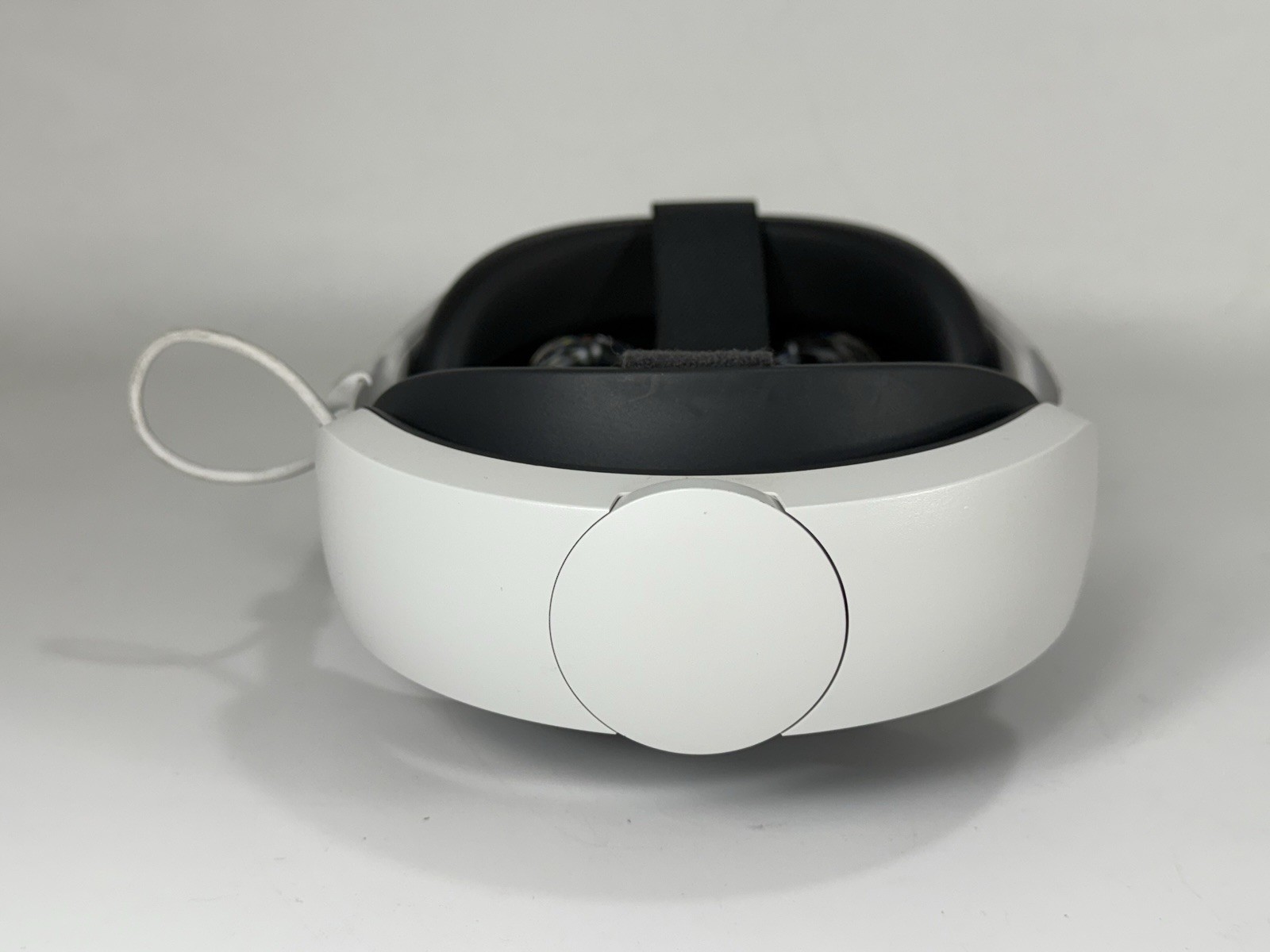 Meta Quest 2 Advanced 256GB All-In-One Virtual Reality Headset with 1 Controller