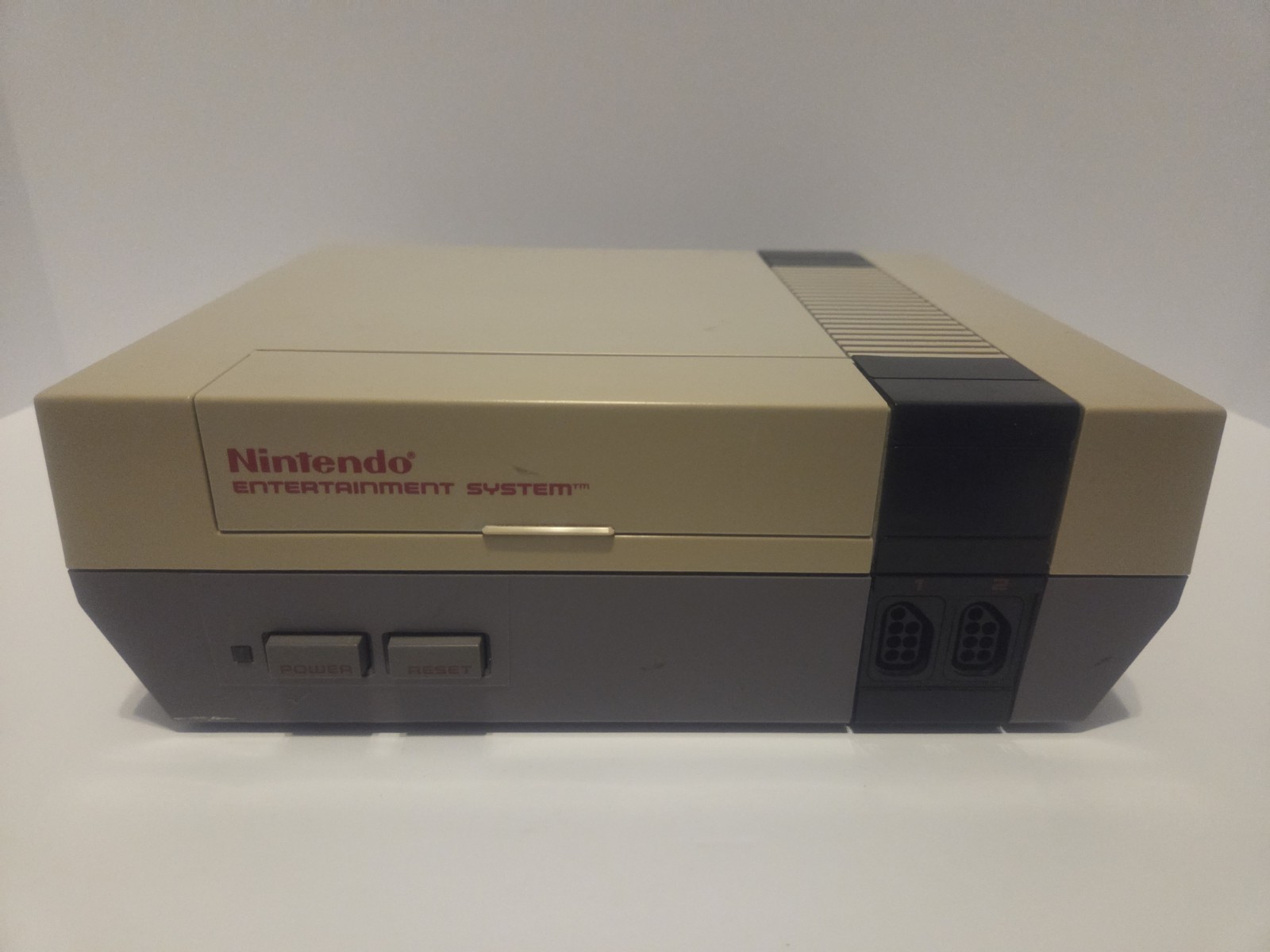 Nintendo Entertainment System NES Gray Black Console with Controller, Cables