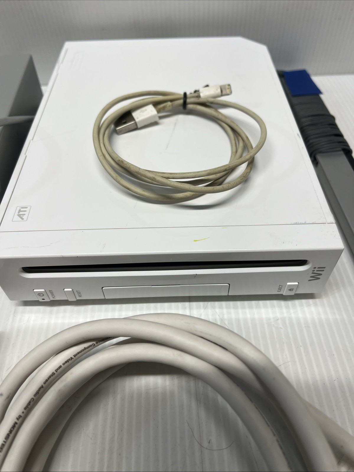 Nintendo Wii Console Bundle – RVL-001 3 Controllers AC Adapter Sensor Bar WORKS