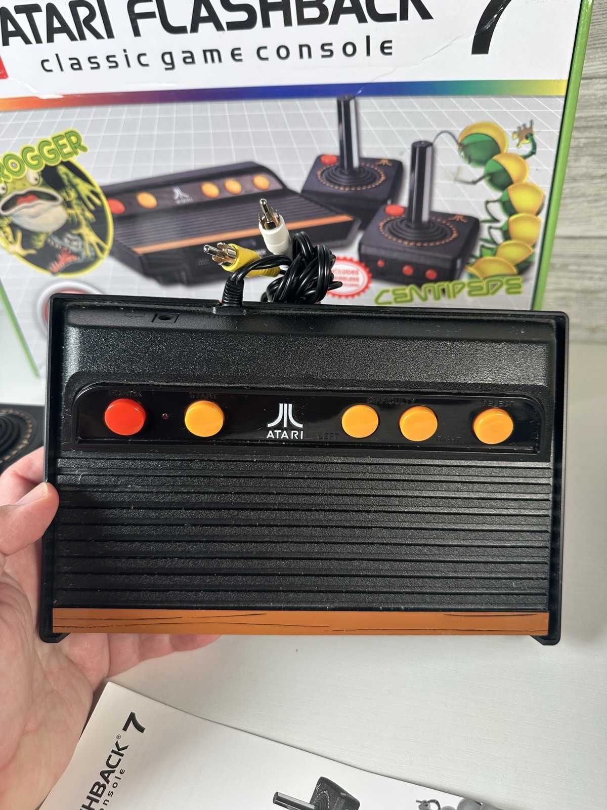 Atari Flashback 7 Classic Game Console Deluxe 101 Games EUC IN BOXl