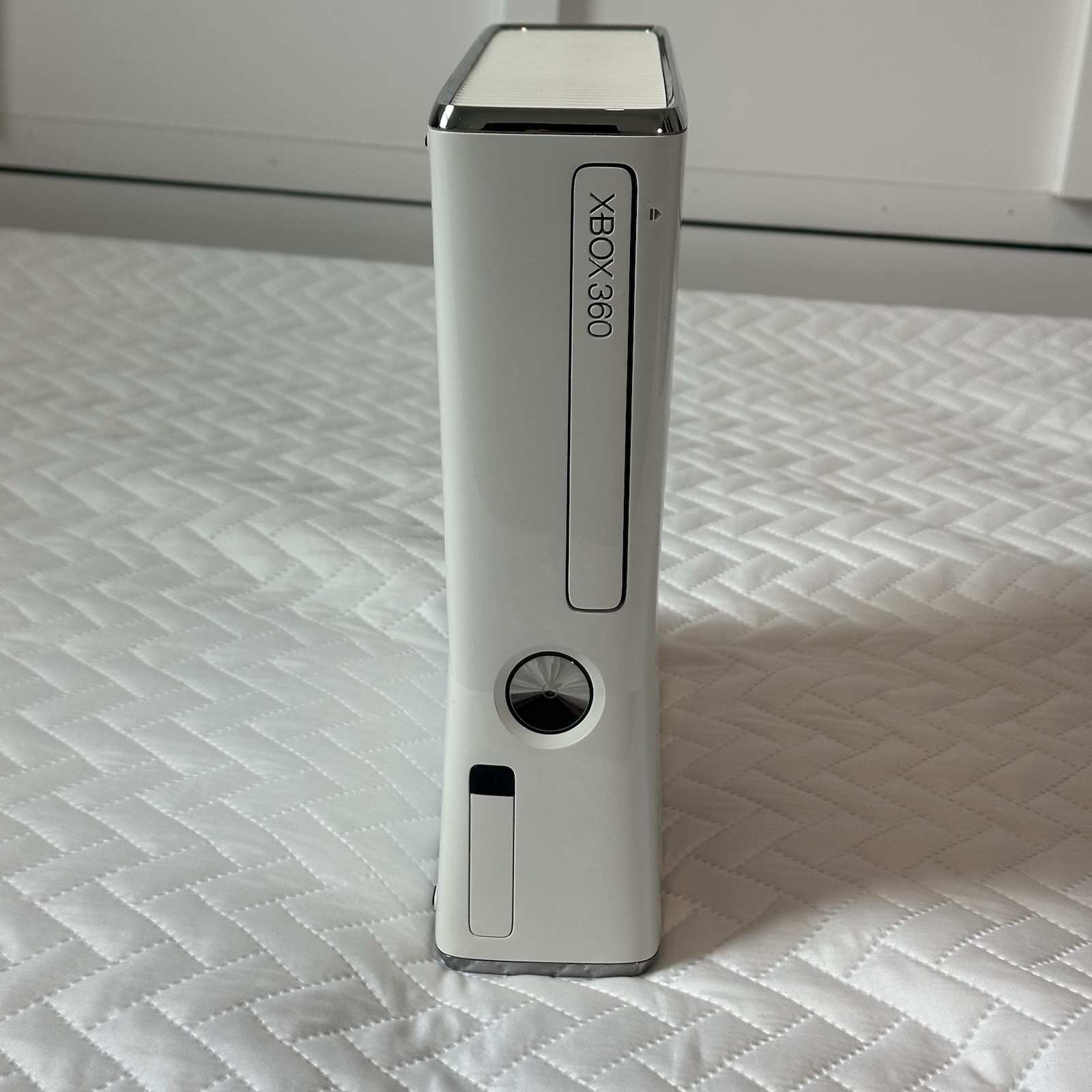 Microsoft Xbox 360 Slim White Console (Tested)