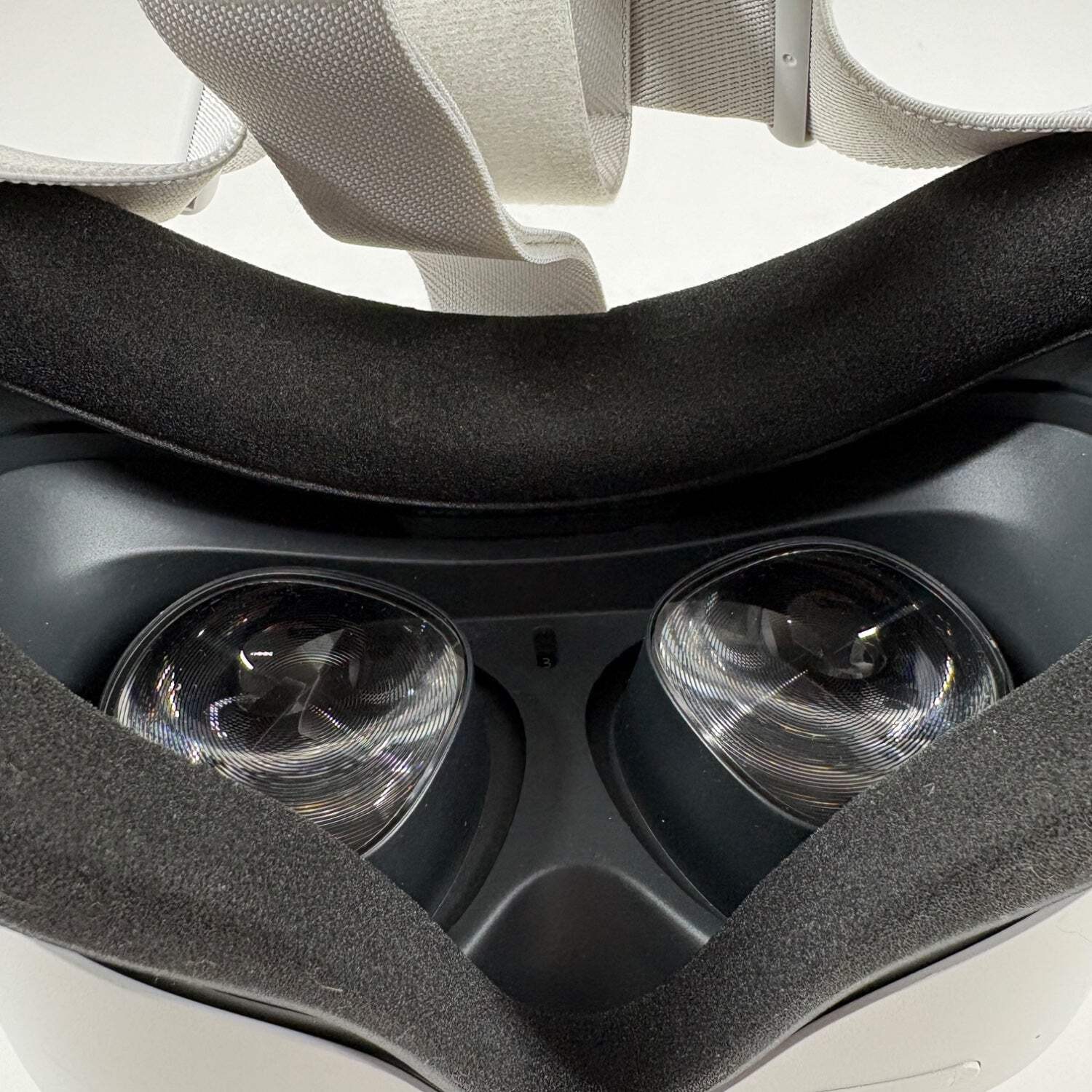 Meta Quest 2 128GB Standalone All-in-One VR Headset KW49CM