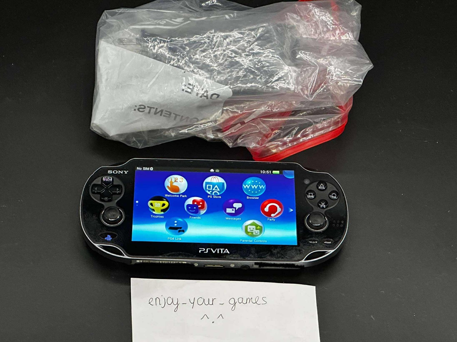 Sony PlayStation PS Vita OLED PCH-1000/1100 Black Used w Charger – SHIP IN 1-DAY