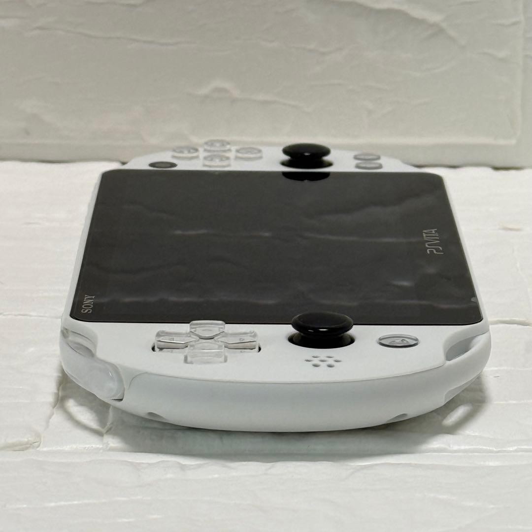 Near Mint Sony PS Vita PCH-2000 Handheld Console – Glacier White
