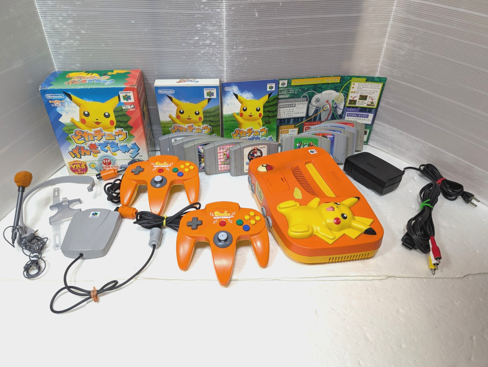 Nintendo 64 Pokemon Pikachu Region Free Console 2Controllers N64 japan