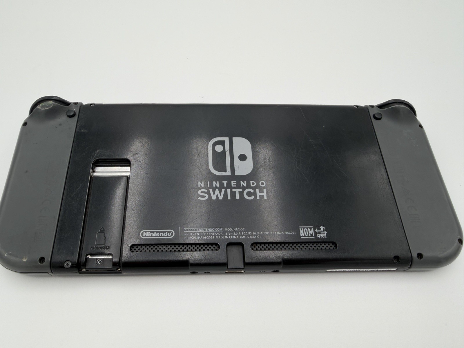 Nintendo HAC-001 32GB Switch Console – Black – Untested