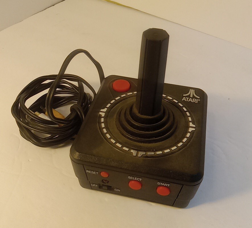 2008 Atari Classic Plug And Play Game System by Jakks Pacific TESTED