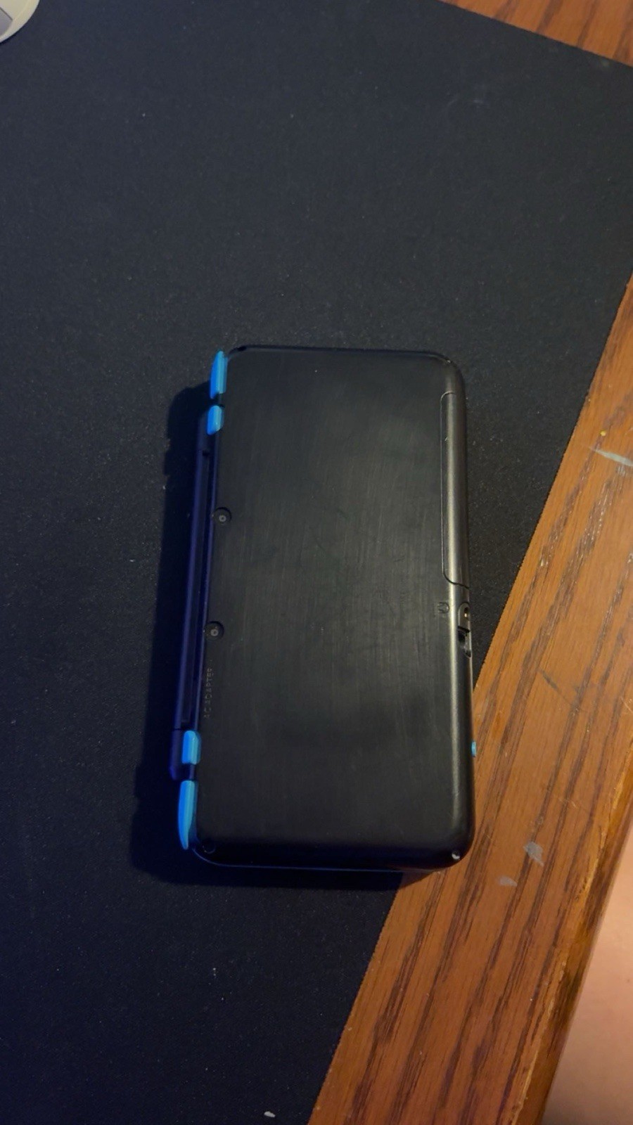 New Nintendo 2DS XL Lightly Used Blue and Black