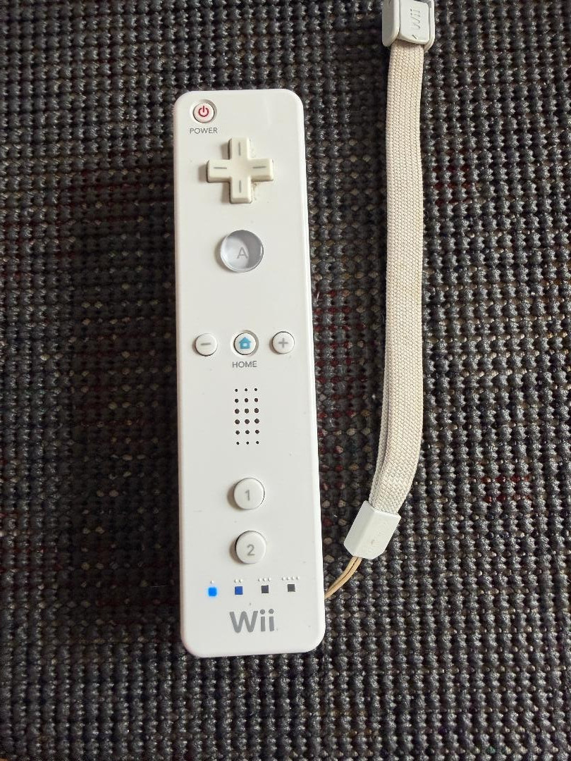 Nintendo Wii RVL-001 console plus accessories Wii converter to hdmi LOOK!