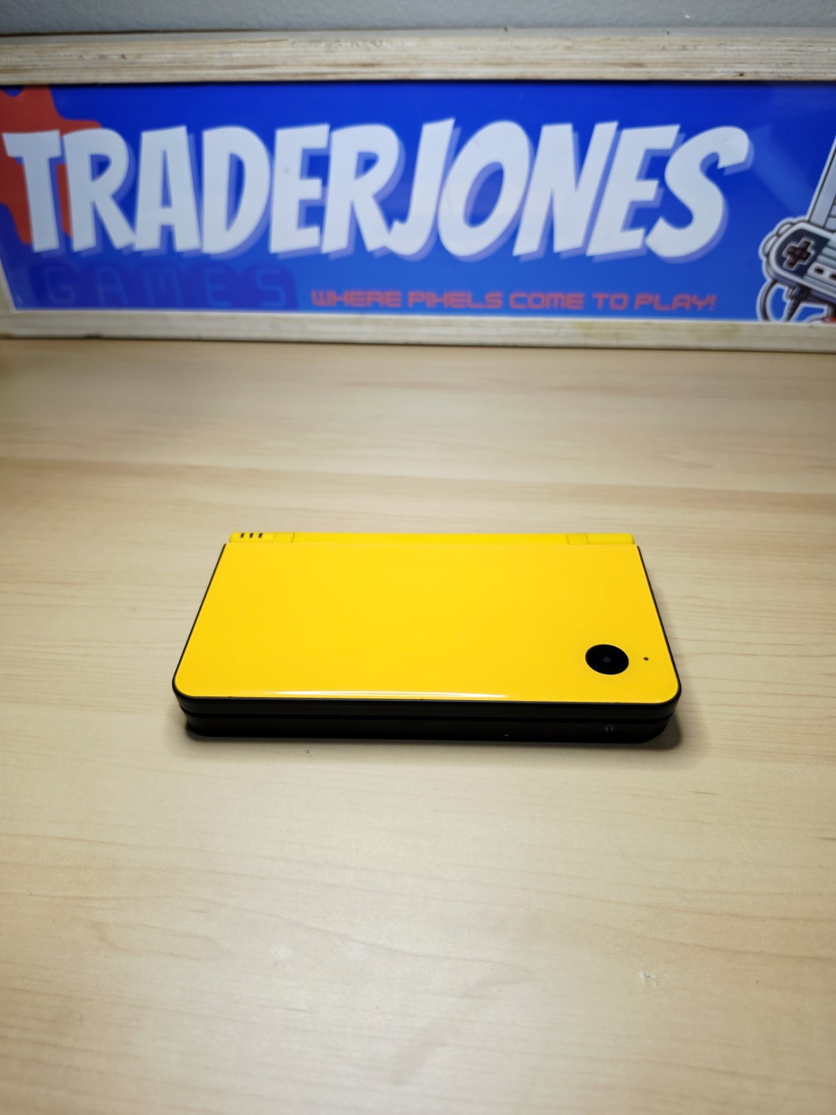 Nintendo DSi XL Yellow Handheld Console w/ Charger and Stylus – Reshell