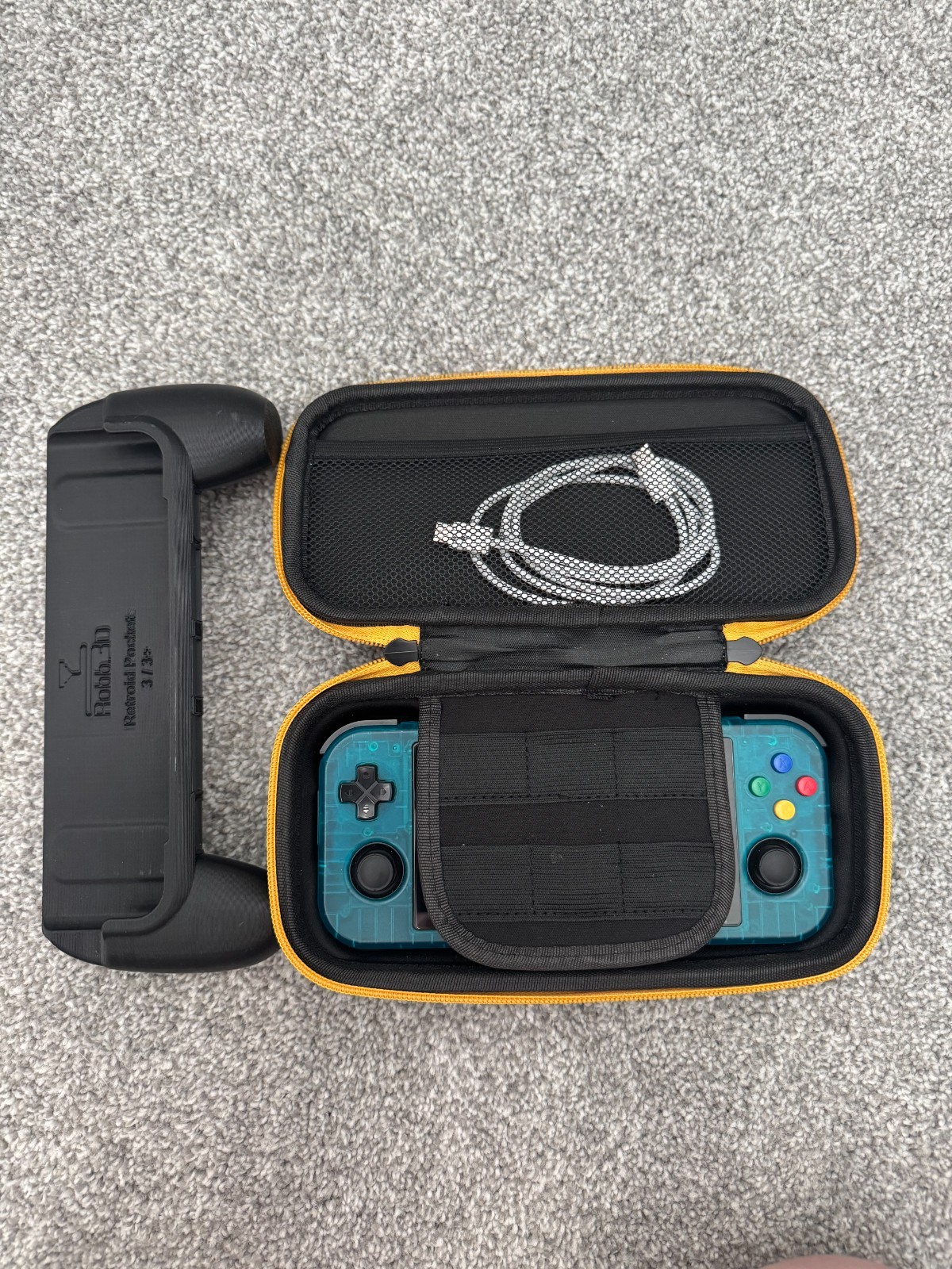 Retroid Pocket 3 Plus w/Case,Charger & Grip (tested & working)