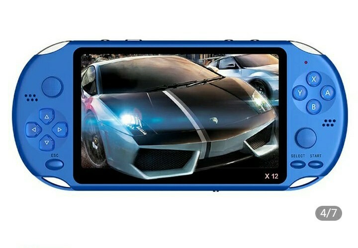 Portable Console 2000 Built-In Games TV Connection Retro Classic 5 Inch