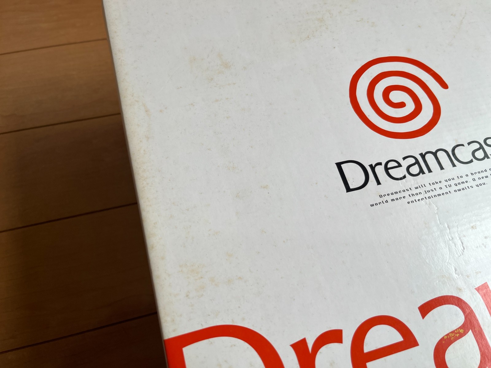 SEGA DreamCast Console (HKT-3000) & Controller with 2 games and BOX and Manual