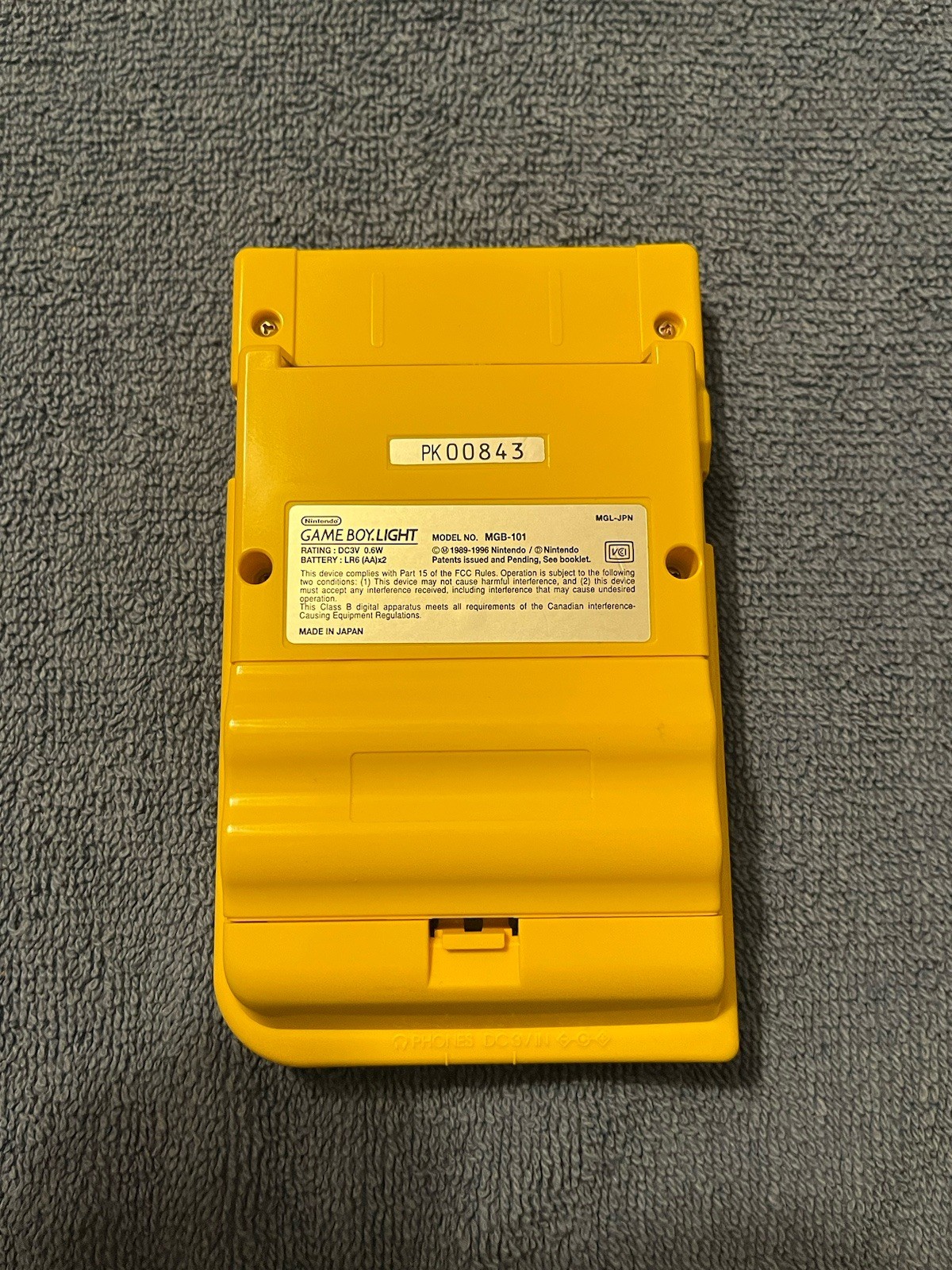 MINT CIB Game Boy Light Pikachu Yellow Pokémon Center Tokyo Movie Edition