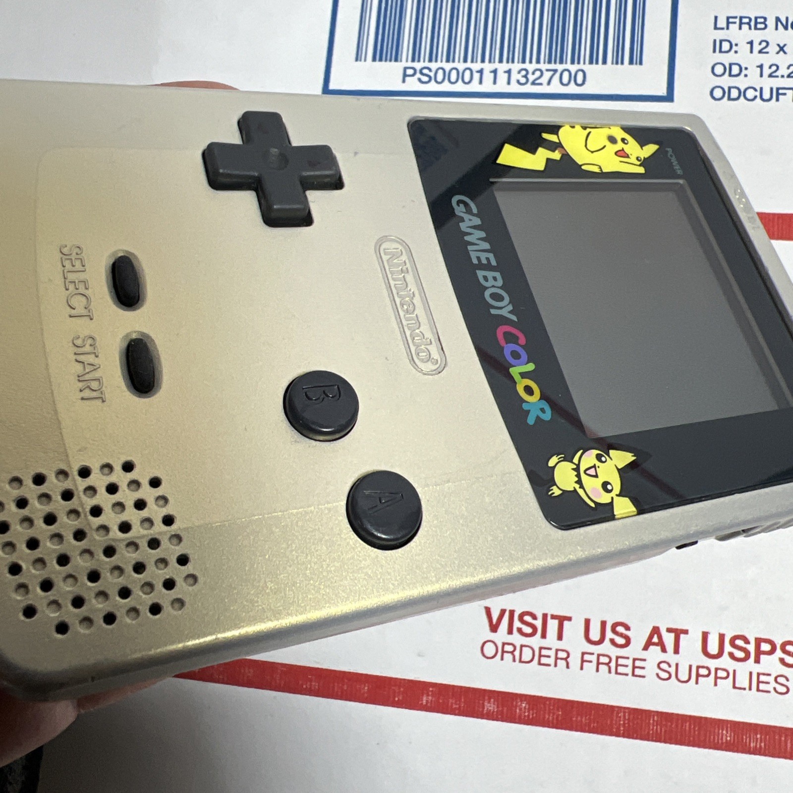 Nintendo GameBoy Color Pokémon Special Edition Pikachu Pichu + Pokémon GOLD