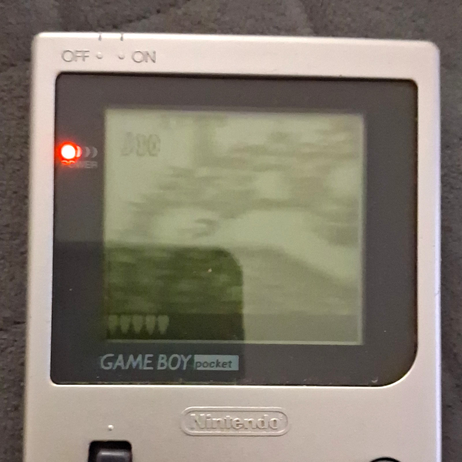 Nintendo Game Boy Pocket Silver Handheld System MGB-001 1998 Region Free. TESTED