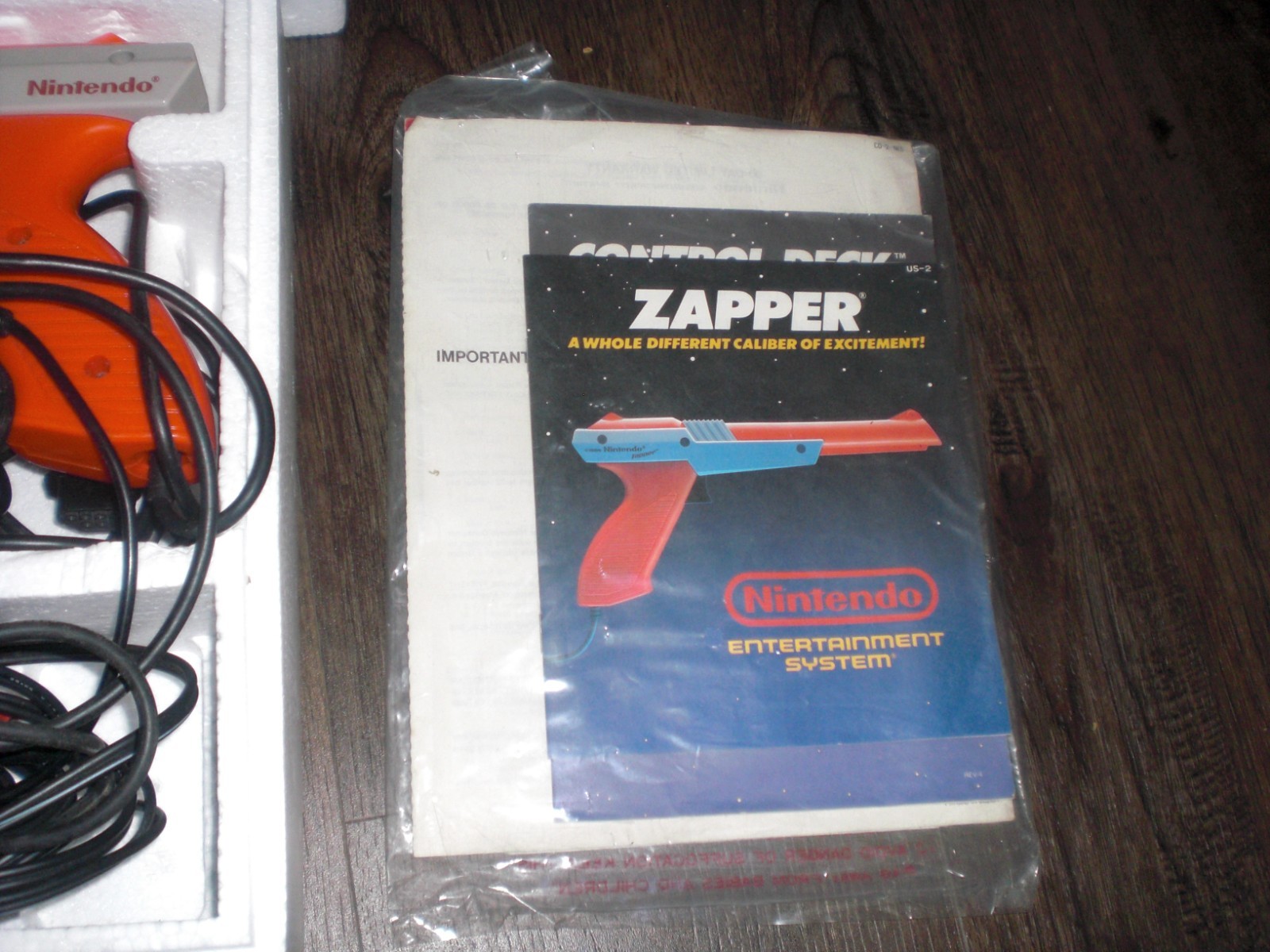 Nintendo NES Console CIB Box Manuals Inserts System Styrofoam OEM Controller ++