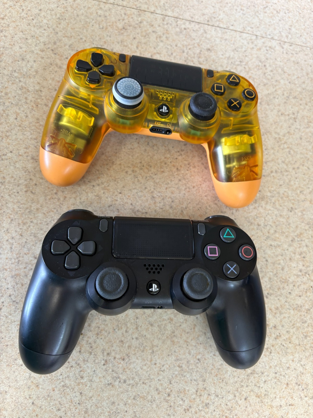Playstation 4 PS4 Destiny Edition 500 GB Bundle CUH-2115A, 3 Games, Controllers