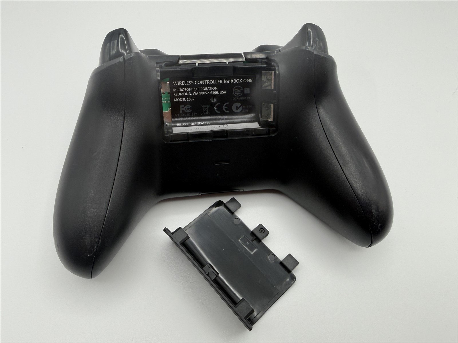 Xbox One 1540 500GB Console Bundle & Accessories – Fully Refurbished Fast Ship