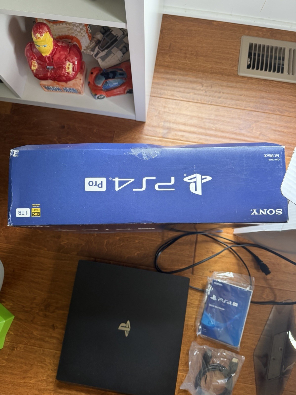 Sony PlayStation 4 PS4 Pro (Sony PlayStation 4, 2019)