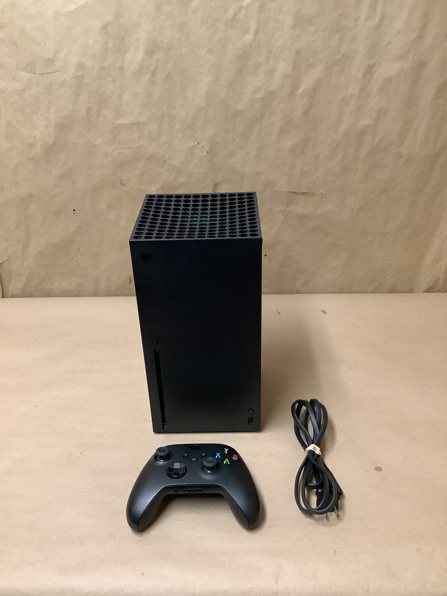 MICROSOFT Model: 1882 XBOX SERIES X 1TB SSD GAMING CONSOLE IN BOX (G29016884)