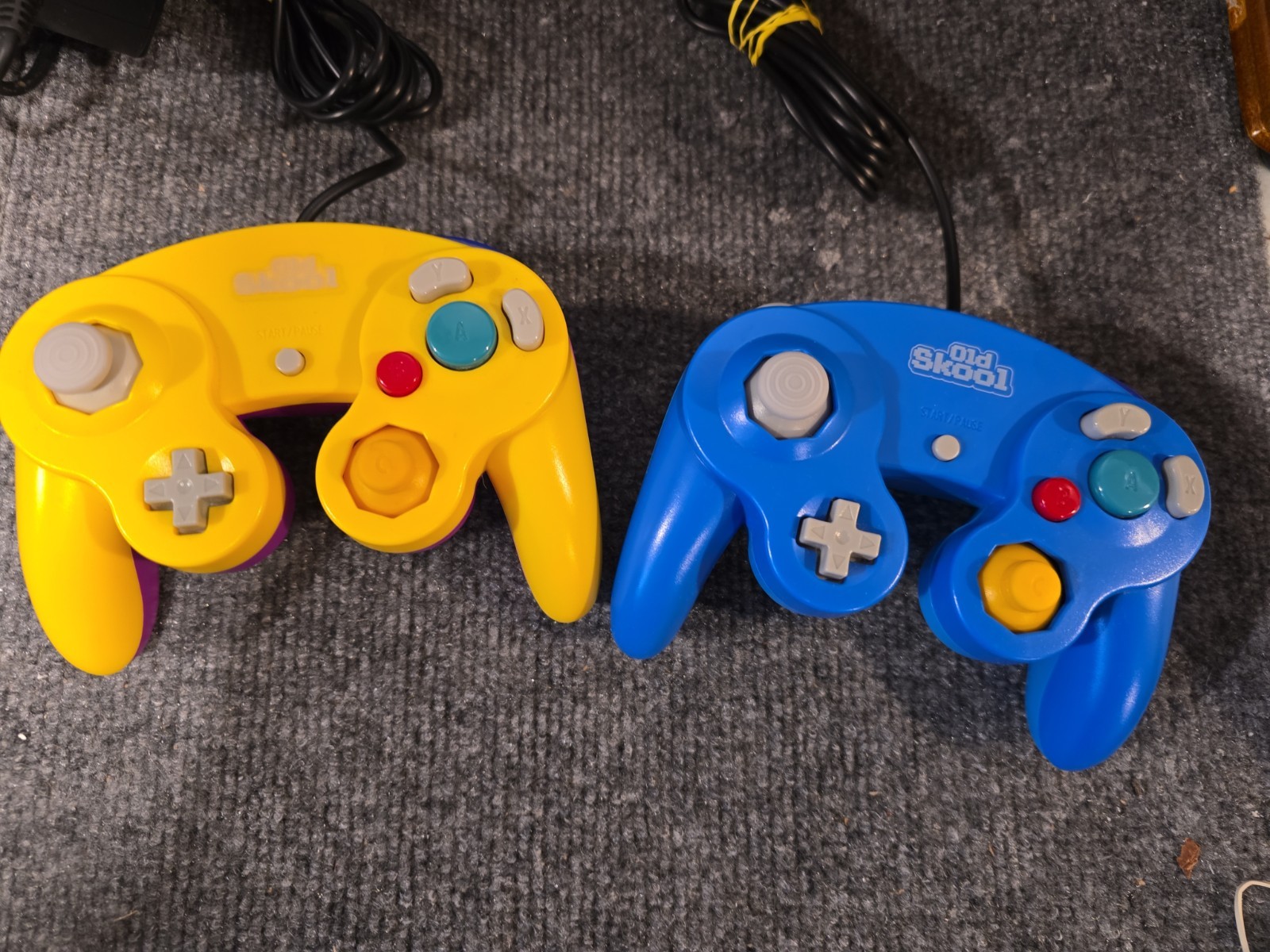 nintendo gamecube console with gameboy player, Intec Traveler Screen And Remotes