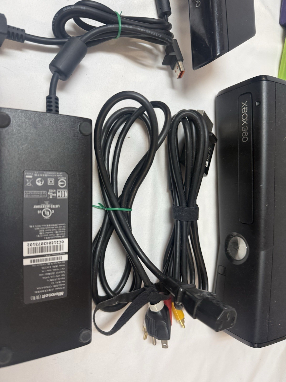 Microsoft Xbox 360 E Console Bundle Lot 250GB – READ!!!!