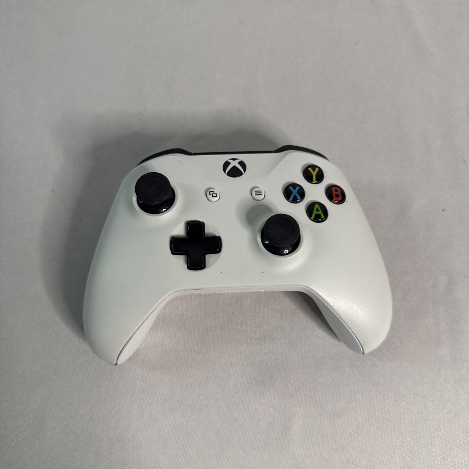Microsoft Xbox One X 1TB Black Console 1787 w/ 2 Controllers, cords & 6 Games