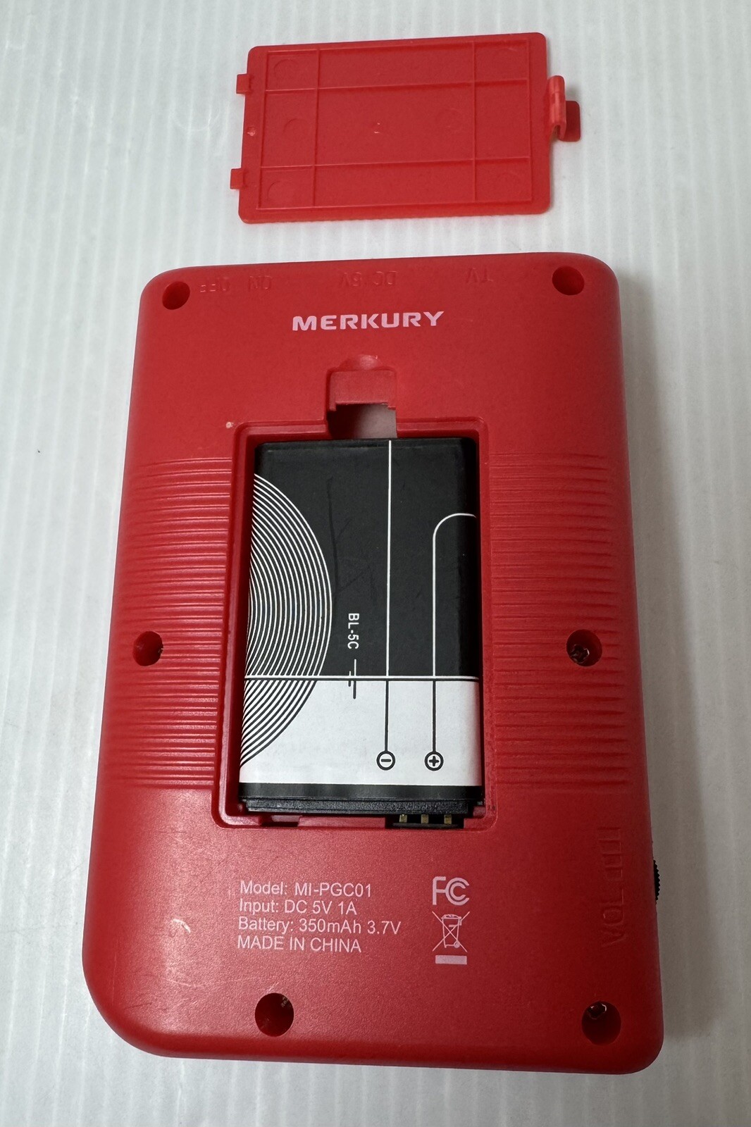 Merkury Innovations Arcade Fun Portable Game Console 200 Games Red w/ Charger