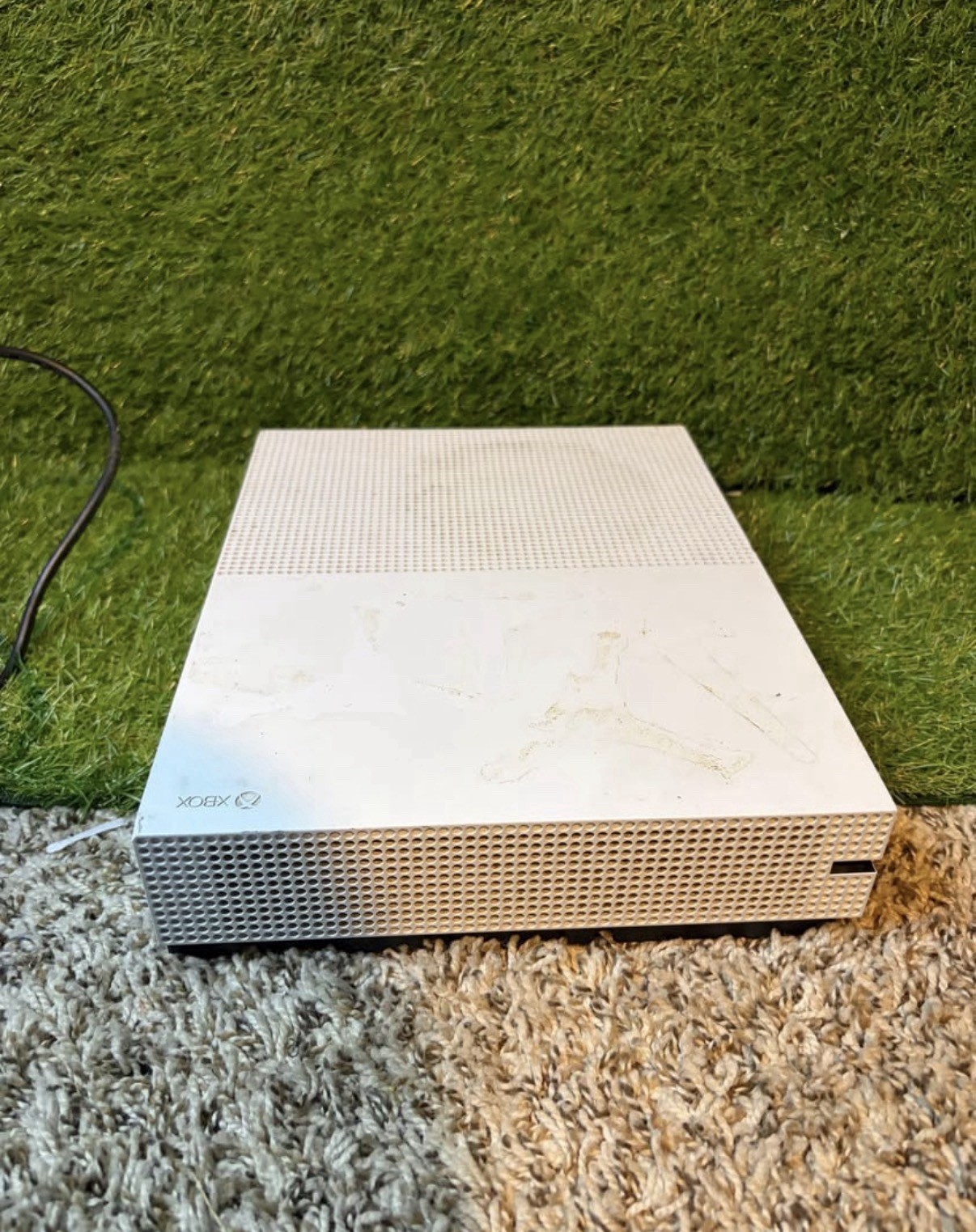 Microsoft Xbox One S Minecraft Favorites Bundle 500GB Game Console – White