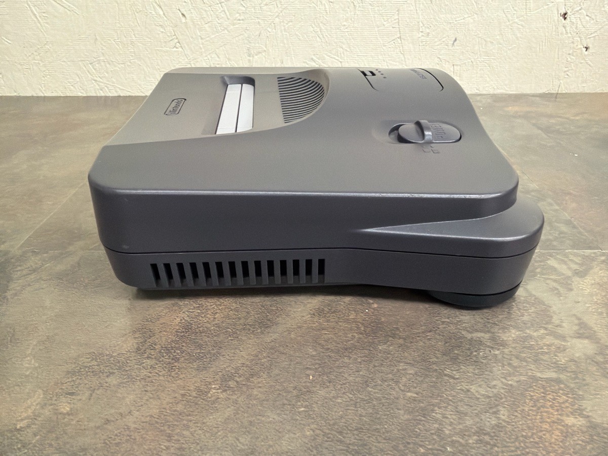 NINTENDO N64 CONSOLE NUS-001 WITH 1 CONTROLLER & CABLES – TESTED (WBP018767)