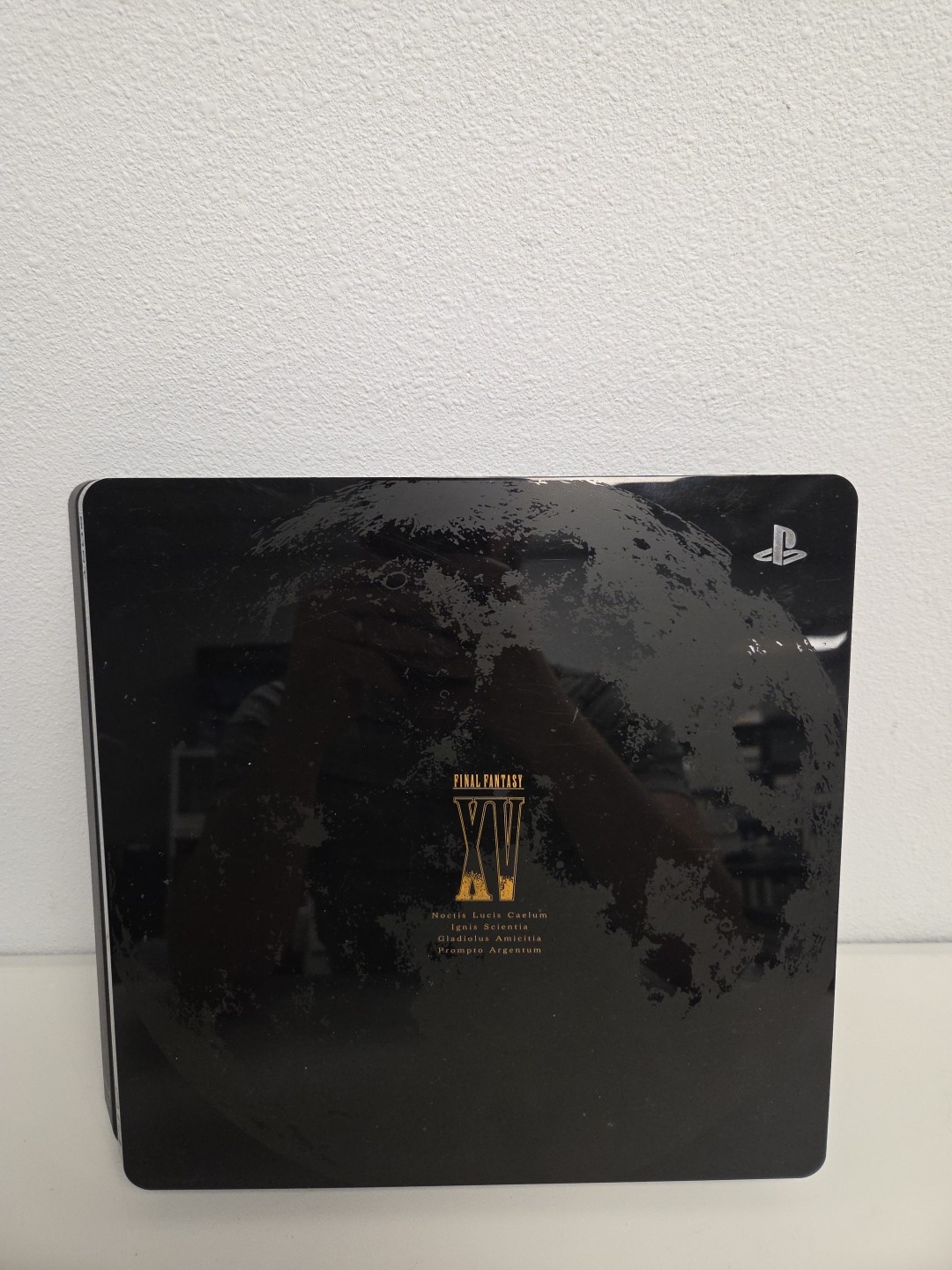 Sony PS4 Final Fantasy XV Limited Edition Console Cover & Controller Set OEM