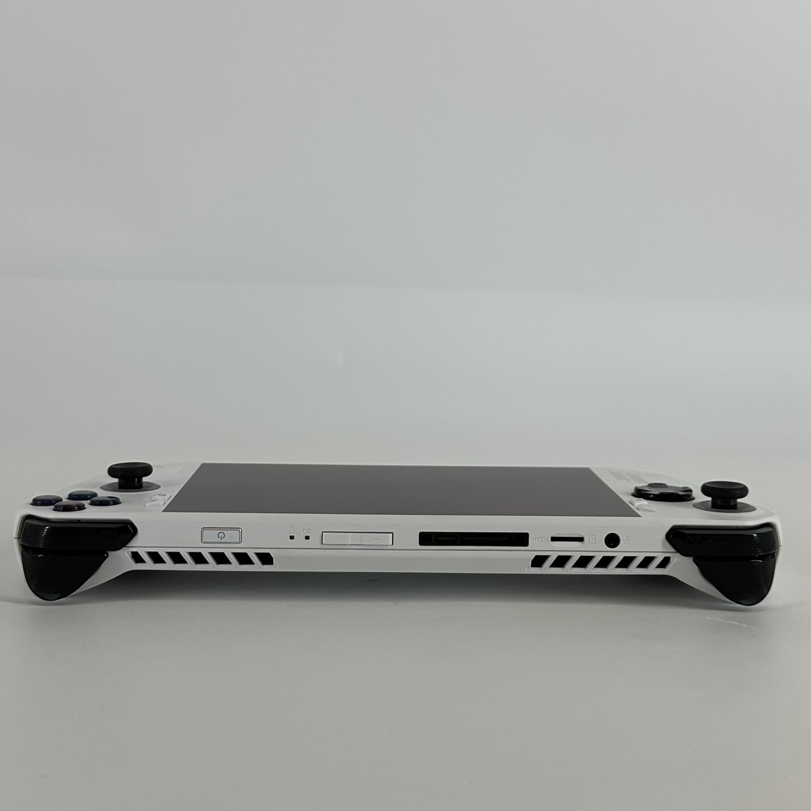 Asus ROG Ally AMD Ryzen Z1 Extreme 16GB RAM 2TB – Bad SD Card Slot