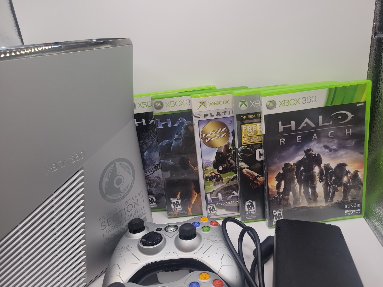 Microsoft Xbox 360 S Halo: Reach Limited Edition Silver Console + 2 Controllers