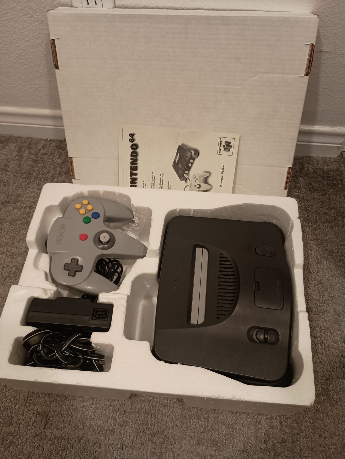 Nintendo 64 Console N64 CIB in box – Tested Working – Loose stick on Controller